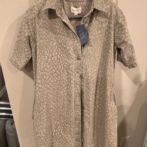 Universal Thread Tan Patterned Button Down Shirt Cheetah Target Dress w/ pockets